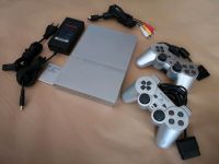 PS2 Playstation 2 Silver Edition Konsole + 2 DualShock Controller Niedersachsen - Braunschweig Vorschau