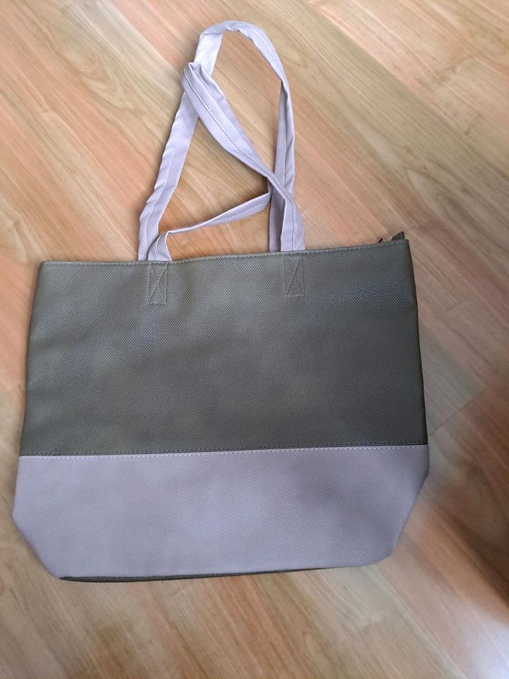 Shopper Tasche neu unbenutzt Preis 3 ; Euro in Neunkirchen