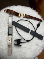 Fitbit Charge mit Zubehör Set 3 Armbänder und 1 Ladegeräte Hessen - Königstein im Taunus Vorschau