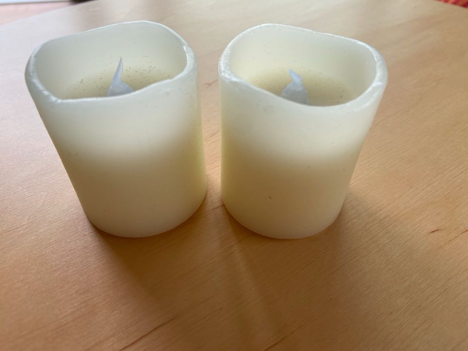 2 Rossmann LED-Kerzen klein in Biedenkopf