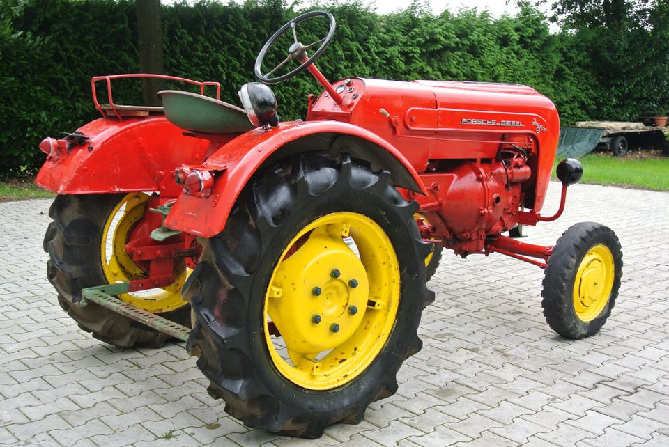 Porsche Junior 108L in Heppenheim (Bergstraße)