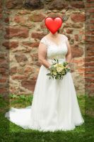 Brautkleid Hochzeitskleid Firma Weise curvy Größe 46/48 ivory Sachsen - Beucha Vorschau