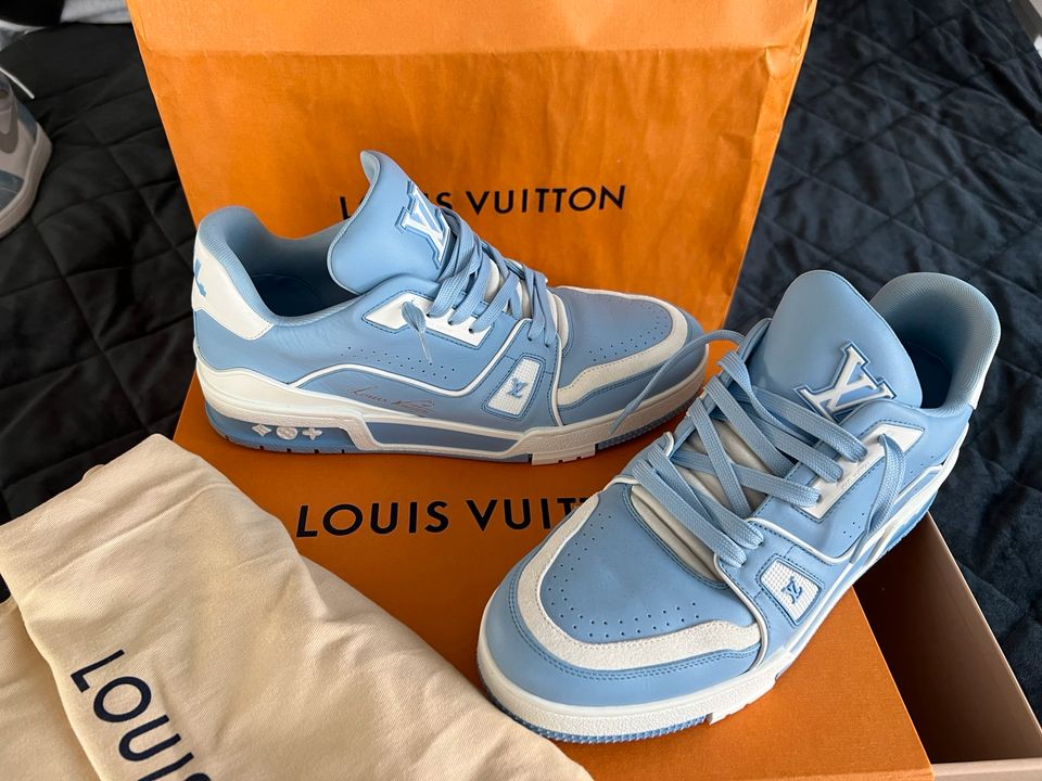 lv trainer babyblau