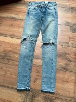 Skinny Jeans, ow waist, helle Waschung Schleswig-Holstein - Hoisdorf  Vorschau