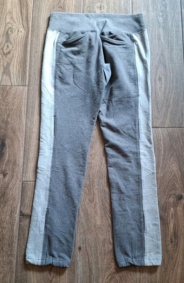 Nike Jogginghose,Gr. L,grau,Dri-Fit,sehr guter Zustand in Leipzig