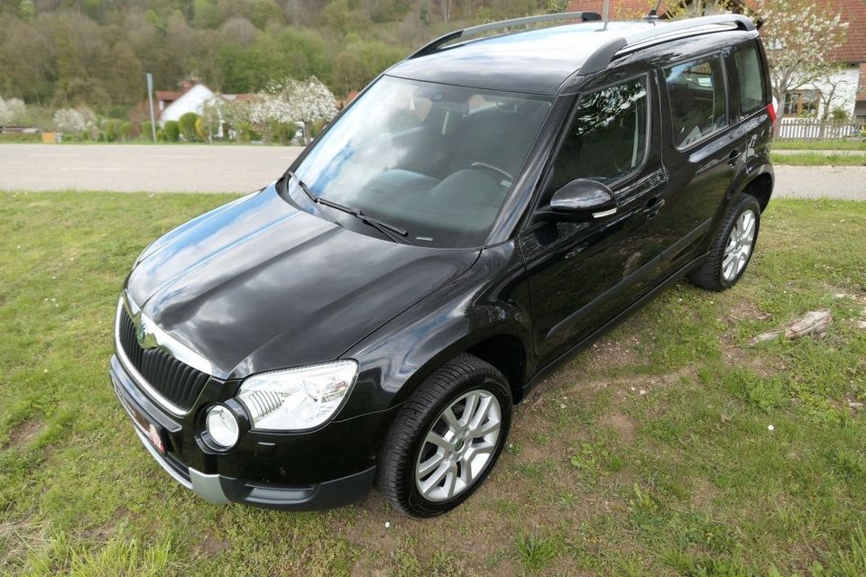 Skoda Yeti Experience 2.0 TDI 4x4 / NAVI/ PLA/ SHZG in Pappenheim