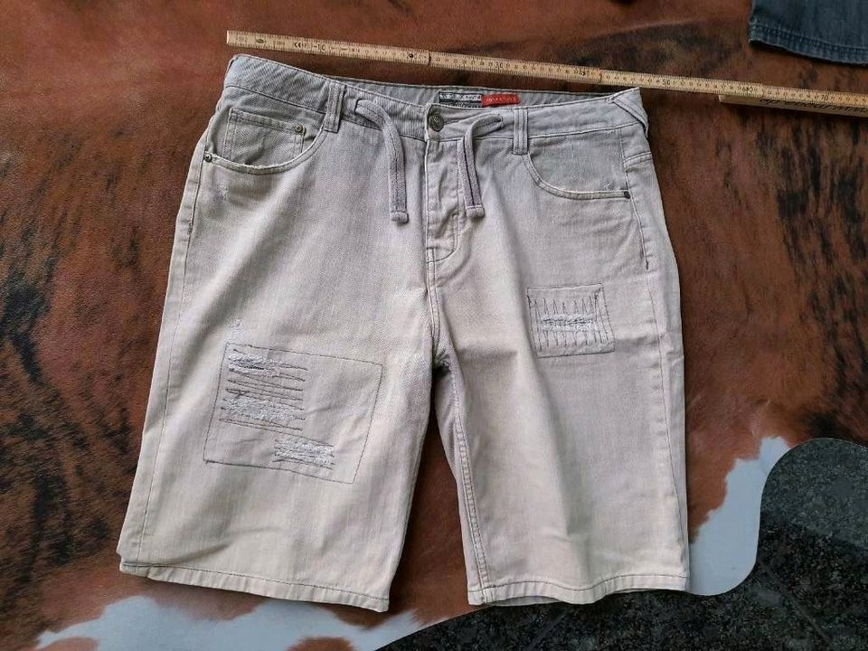 Jeansshorts Shorts Bermuda Wrangler Hero Gr. 34/36 L/XL in Hamm