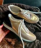Goldene Sneaker Cox Gr. 40 Wildleder Hamburg-Nord - Hamburg Hohenfelde Vorschau