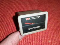Trabant Kraftstoff Anzeige IFA DDR grau eckig neuwertig Sachsen - Dippoldiswalde Vorschau
