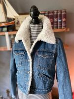 Levi’s Sherpa Jacke.Vintage Old School Größe S-M Frankfurt am Main - Rödelheim Vorschau