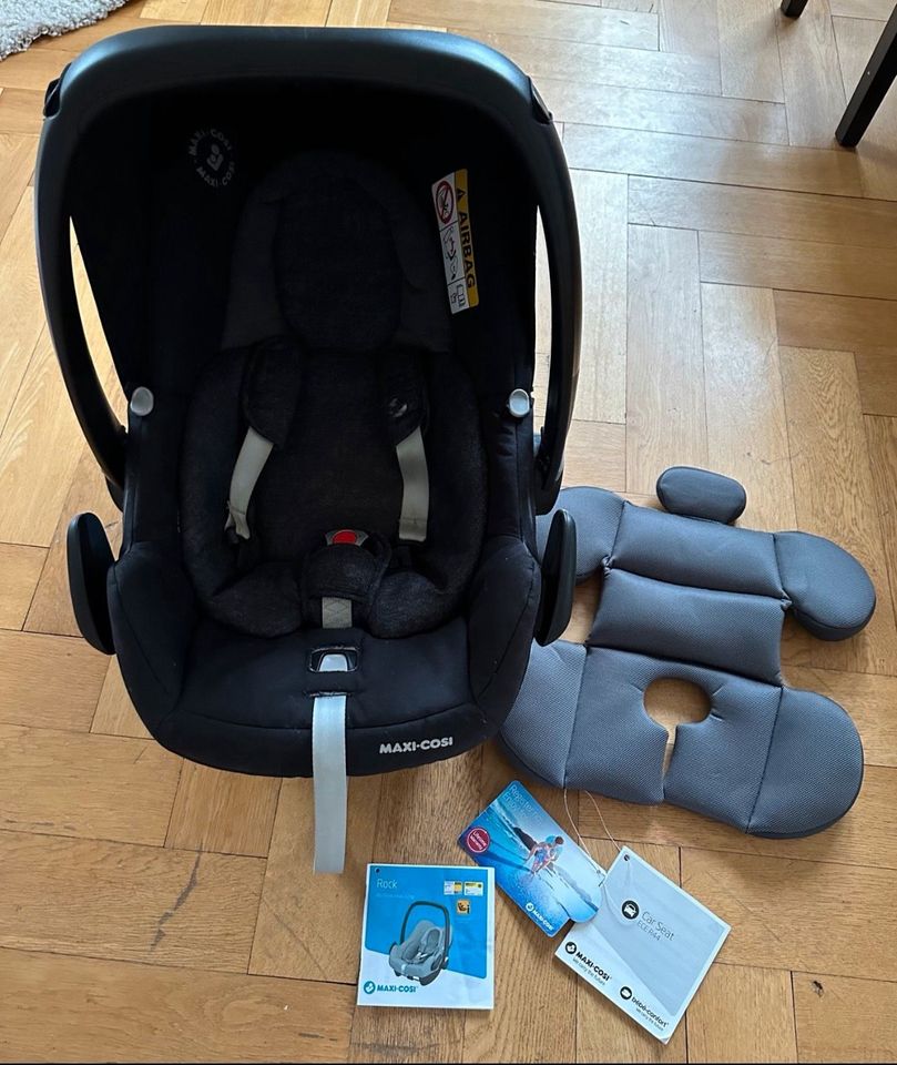 MAXI-COSI Babyschale in Berlin