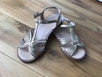 ZARA Sandalen Gr32 Schuhe Mädchen Gold Sommer Festlich Hochzeit Köln - Köln Merheim Vorschau