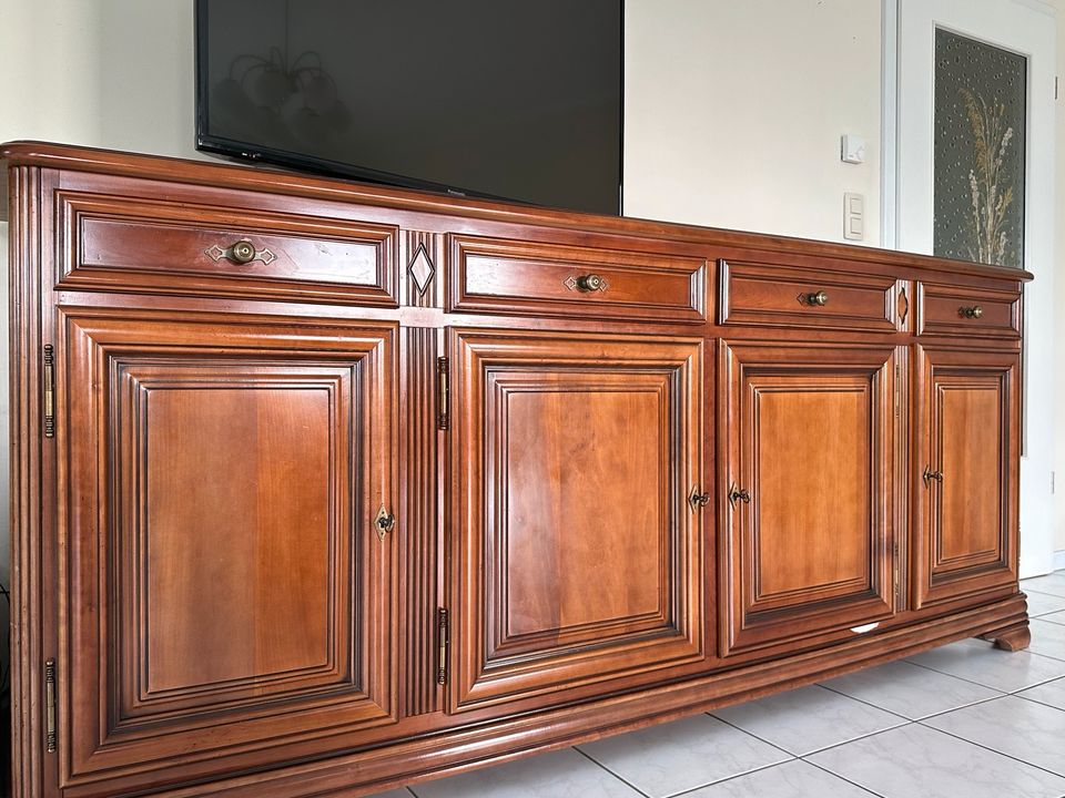 Schrank / Holzschrank / Kommode / Sideboard / TV-Schrank in Roetgen