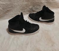 Nike Schuhe Sneakers 37 Rheinland-Pfalz - Burgschwalbach Vorschau