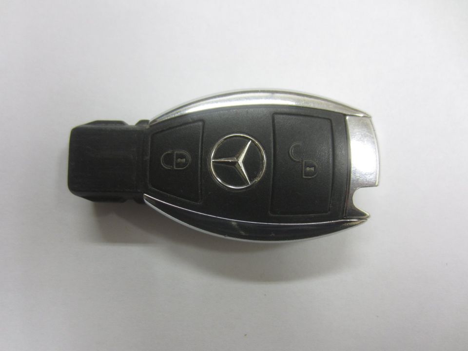 Mercedes Benz Chrom-Schlüssel Schubladenfund in Oldenburg