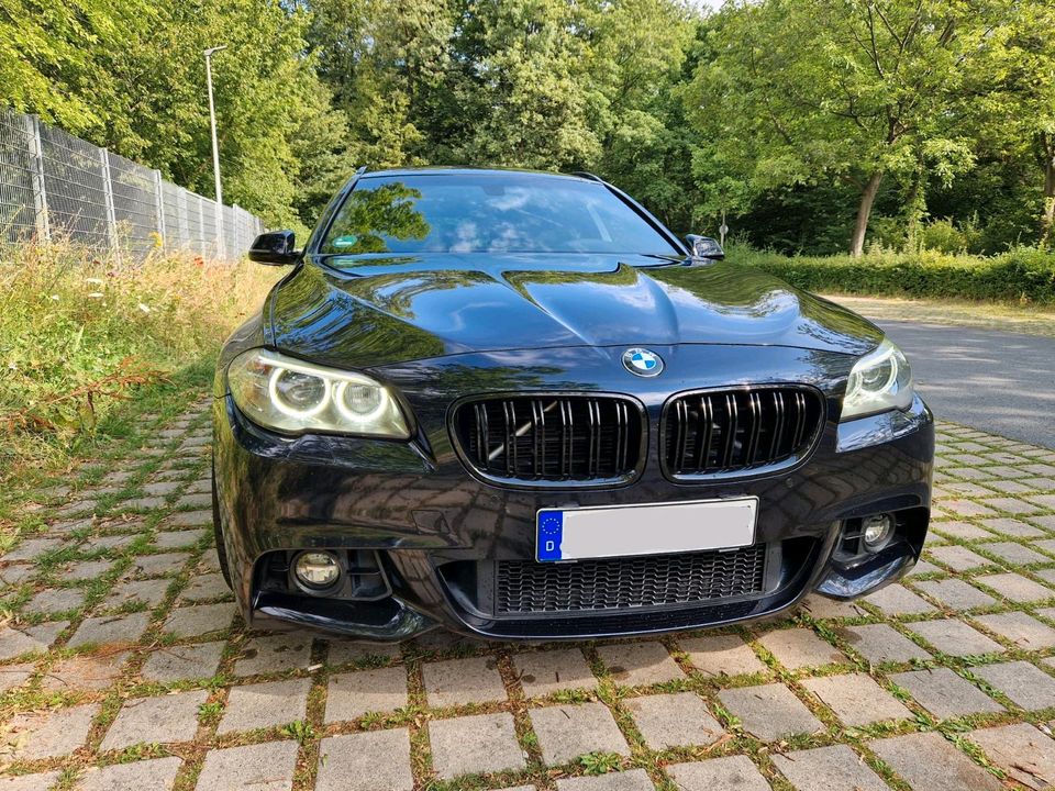 BMW 520d M Paket F11 Kombi AHK in Bielefeld