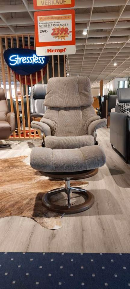 Stressless Ruhesessel mit Hocker in Aschaffenburg