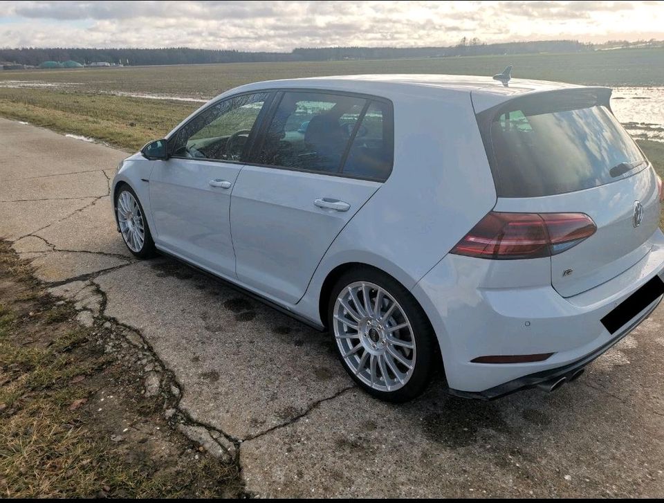 Volkswagen Golf 7 R Facelift ohne OPF in Biberach an der Riß