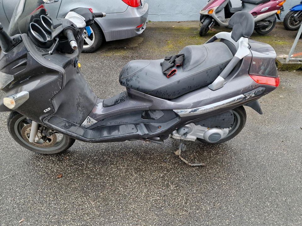 Schlachtfahrzeug piaggio xevo 125ccm in Kaiserslautern