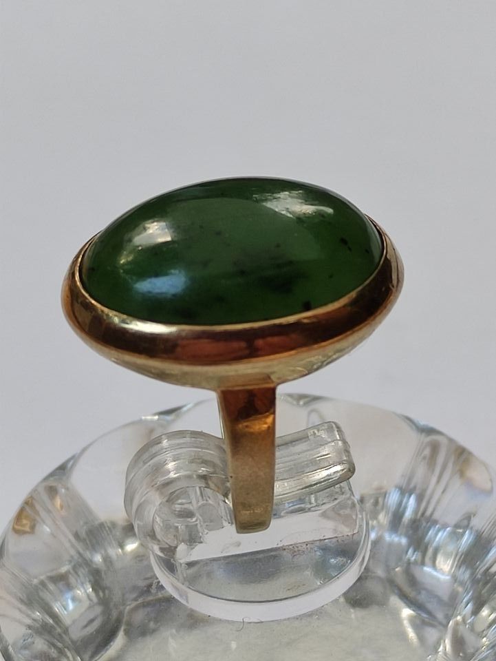 Hochwertiger großer Vintage Jade Ring 333 Gold 8 k 51 in Reinstorf