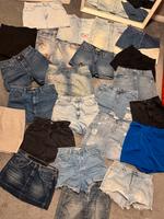 Röcke Shorts Levis Replay Zara Street One s.Oliver Tommy Hilfiger Schleswig-Holstein - Reinfeld Vorschau