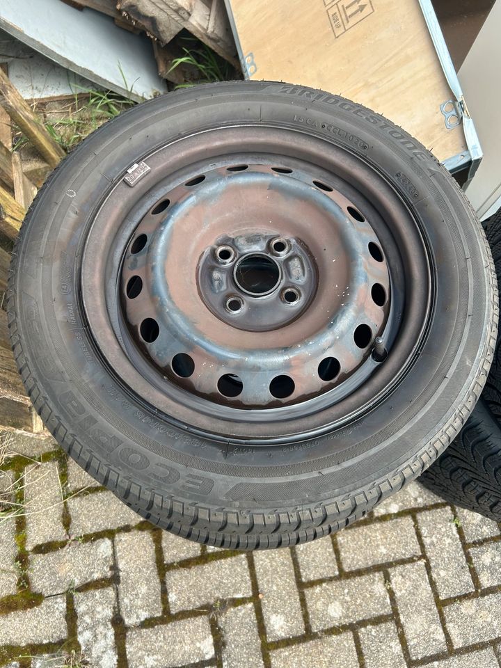 Satz Sommerkompletträder auf Stahlfelgen 185/60 R15 in Saarbrücken