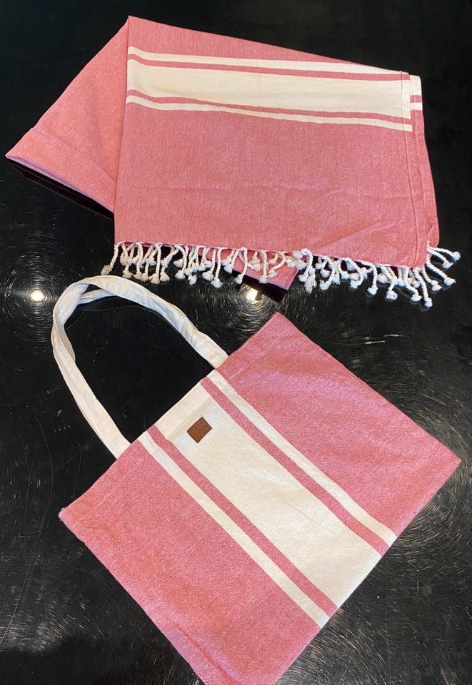 Strandtuch Handtuch rosa rose weiß Fransen Tasche in Nordrhein-Westfalen -  Verl | Heimtextilien gebraucht kaufen | eBay Kleinanzeigen ist jetzt  Kleinanzeigen