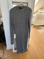 AMISU Enges strickkleid grau Ripp knielang M 38 Hessen - Königstein im Taunus Vorschau