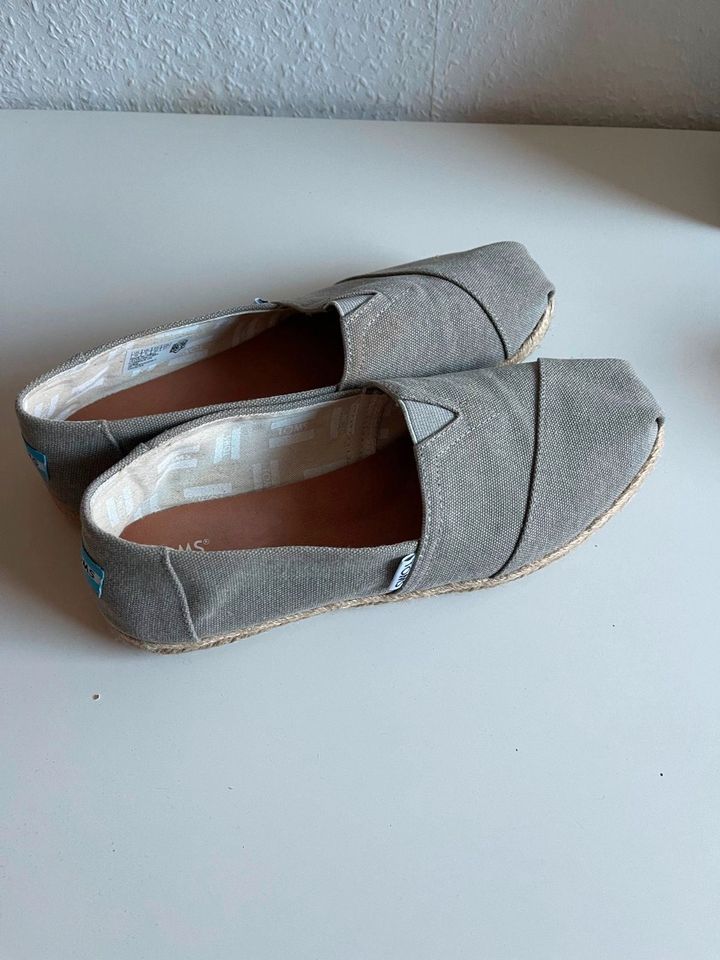 Toms * Schuhe * Grau Beige * 42 * Neu! in Speyer