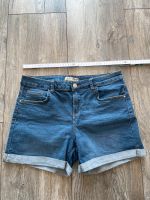 Jeans Shorts Stretch blau Gr 42 (38/40) Niedersachsen - Pattensen Vorschau