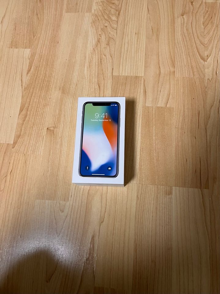 Original Iphone 10 Box + unbenutzte Kopfhörer in Inning am Ammersee