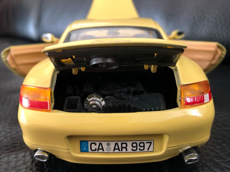 Modell Auto Porsche 911 Carrera  1/18  ⭐️⭐️⭐️ in Renningen