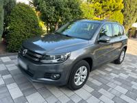 Tiguan 2.0 TDI Blue Motion Technology Niedersachsen - Holzminden Vorschau