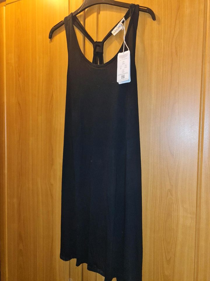 Kleid Sommer Gr S 36/38 ungetragen mit. Etikett in Zülpich