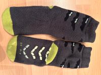 Anti-Rutsch Socken mit Fledermaus Größe 31 –34 Hessen - Buseck Vorschau