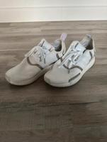 Adidas Boost in Creme Sachsen-Anhalt - Dessau-Roßlau Vorschau