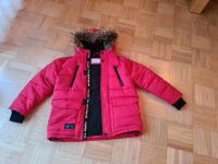 Reserved Winterjacke 140 rot Bayern - Geretsried Vorschau