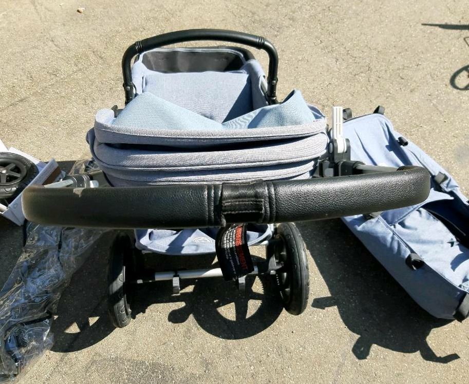 Bugaboo Cameleon 3 Kinderwagen mit Zubehör in Herrenberg