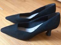 Tamaris Leder Pumps schwarz Größe 38 wNeu Bonn - Graurheindorf Vorschau