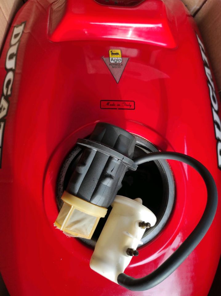 Ducati 888 851 Tank verbeult in Zittau