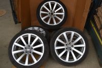 5x 5N0601025K Originale VW Tiguan 5N R-Line Felgen 9x19 ET33 Nordrhein-Westfalen - Bocholt Vorschau