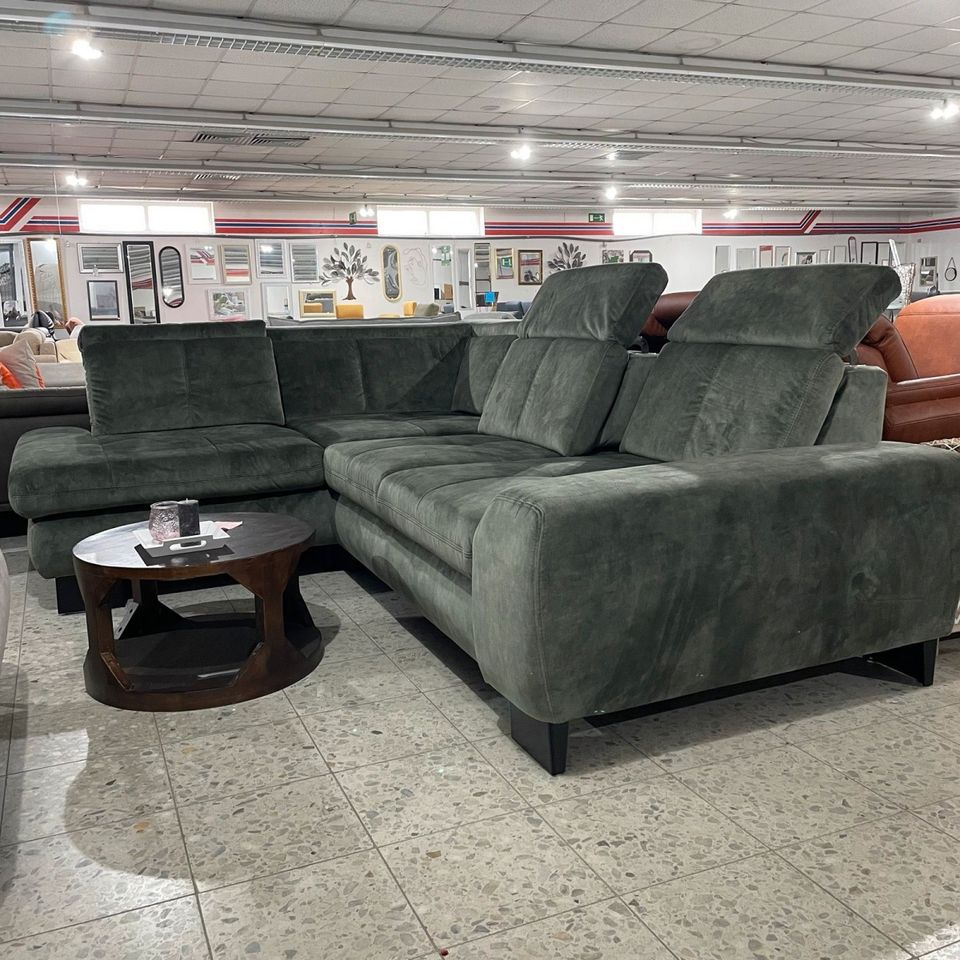 Möbel Outlet, Kommode, Garderobe, Badezimmer, Sofas, Büromöbel in Versmold