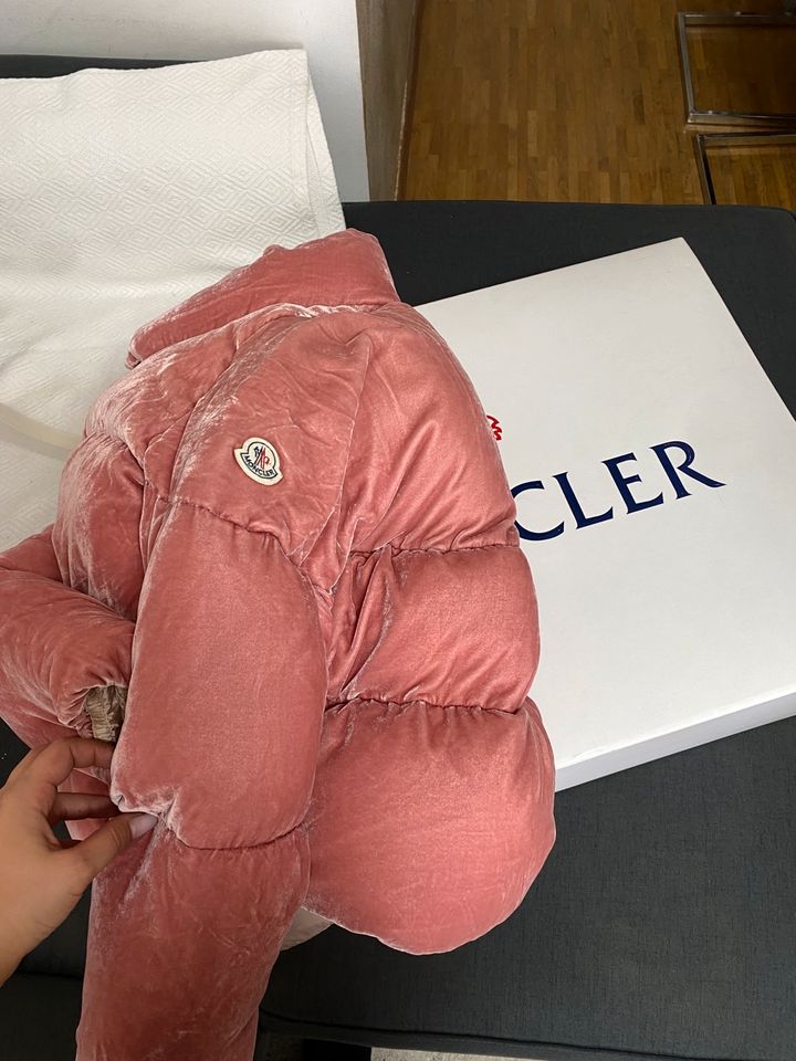 Moncler Cersis Pink in München