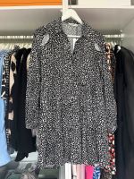 Stradivarius Kleid schwarz weiß Leo Muster XS S 34 36 Viscose Düsseldorf - Grafenberg Vorschau