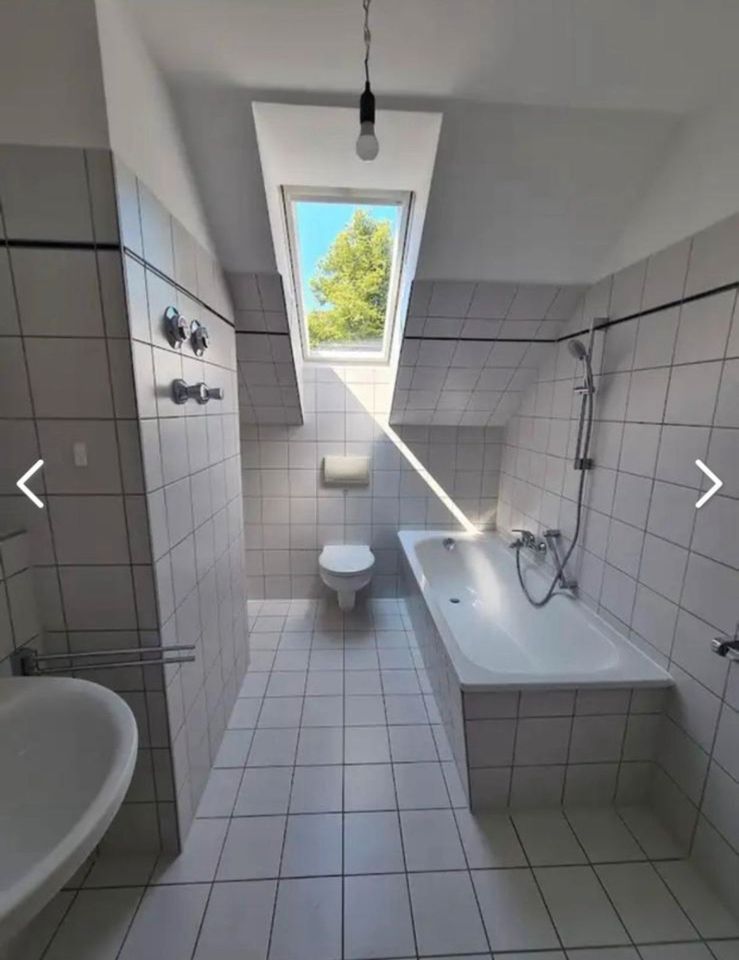 Charmante 4 Zimmer Wohnung mit Loggia und Gäste-WC in Bielefeld
