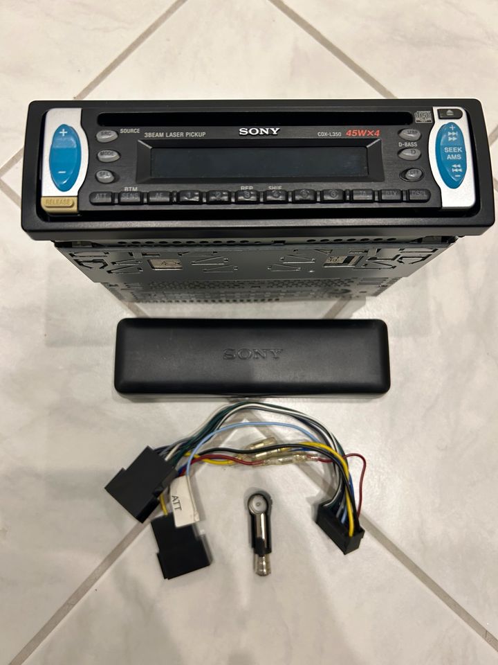 SONY Autoradio CDX-L350 CDX L 350 inkl. Kabel * 45W x 4 in Künzell