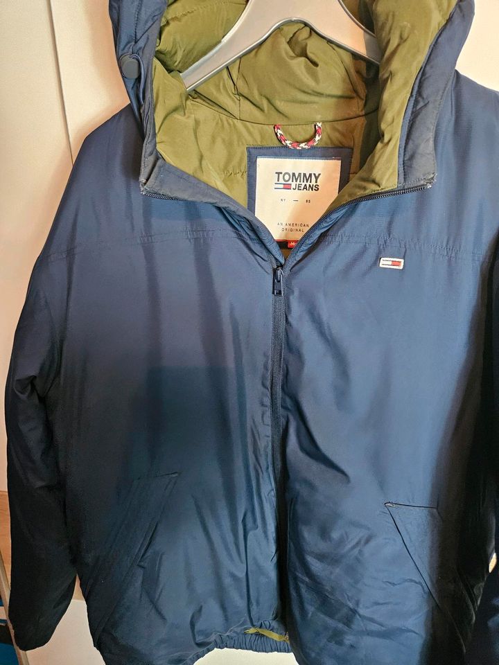 Blaue Tommy Hilfiger Jeans Kapuzen Jacke Winter Parka M Oversize in Stade