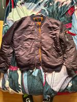 Originale Alpha Industries Sommer Bomberjacke in Plum Bochum - Bochum-Süd Vorschau