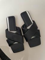 Zara 41 neu Slipper Schlappen Sandale schwarz Schlappen Hannover - Vahrenwald-List Vorschau