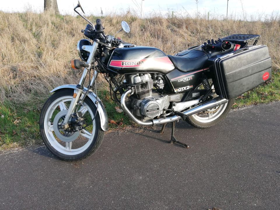 Honda cb 250 n, original Zustand, Motorrad, oldtimer, Café Racer in Waren (Müritz)